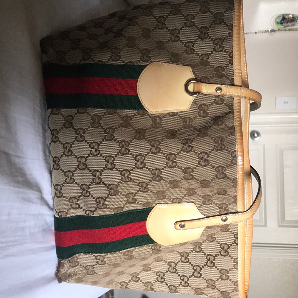 Sold🛑 Gucci totes 👜 100% authentic